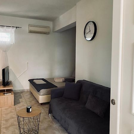 Independent House At Glyfada Apartment Атина Екстериор снимка